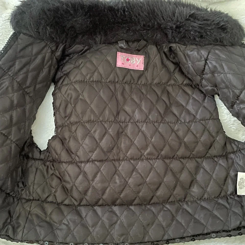 Toddler black sequined fur vest - Picture 2 of 3